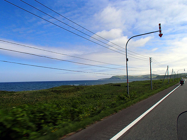 宗谷湾沿いの国道２３８号線に出た